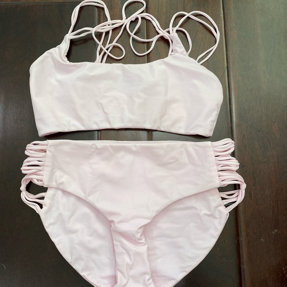 SOLD-Mikoh Bikini Set (can’t delete listing) - Picture 1 of 8